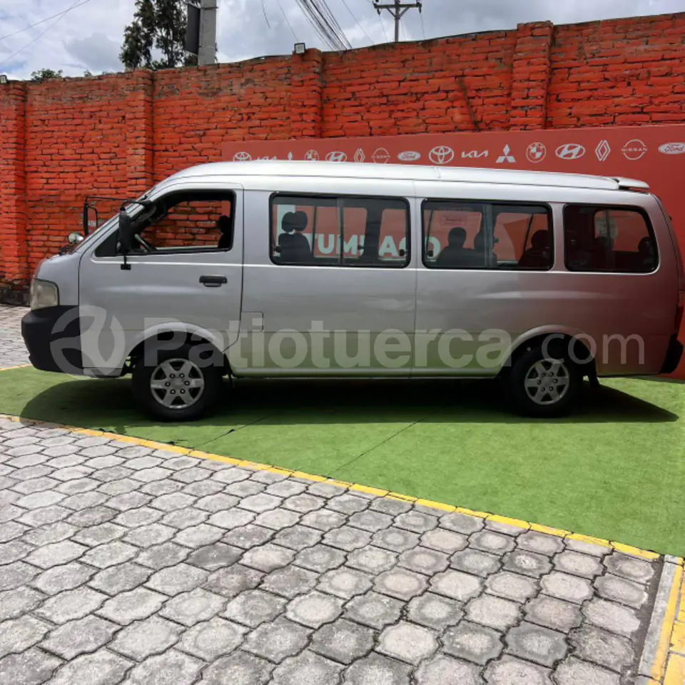 Foto 5 de Kia Pregio