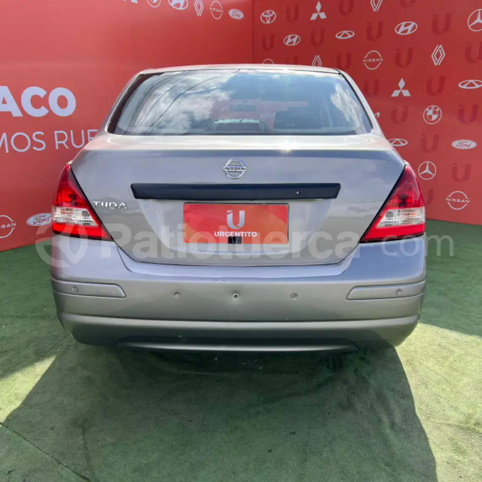 Foto 4 de Nissan Tiida