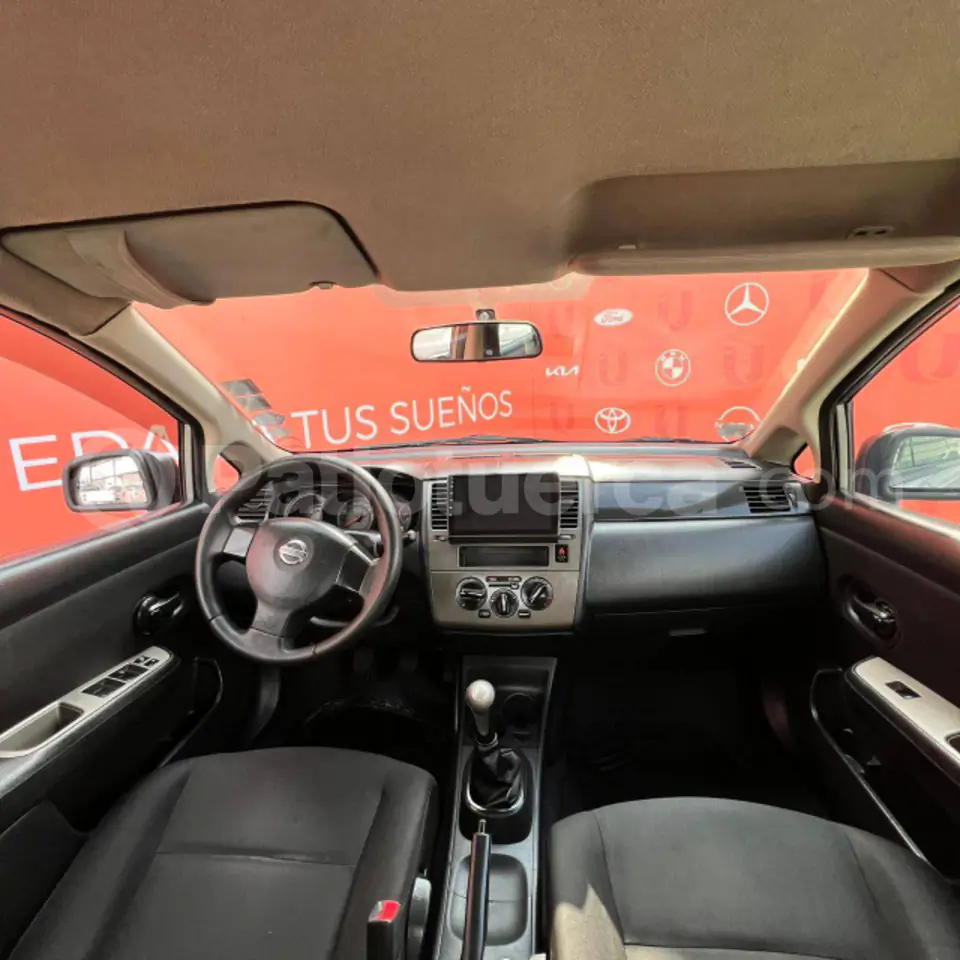 Foto 8 de Nissan Tiida