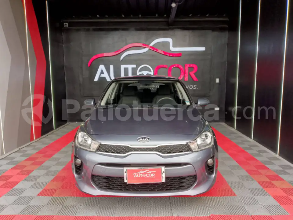 Foto 3 de Kia RIO LX