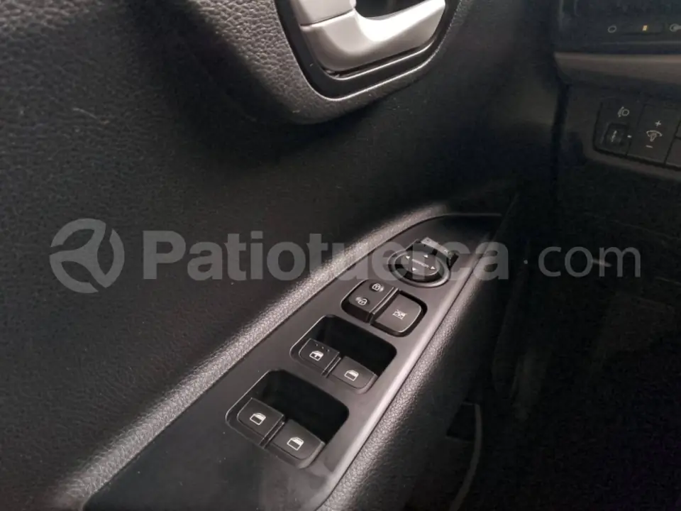 Foto 16 de Kia RIO LX