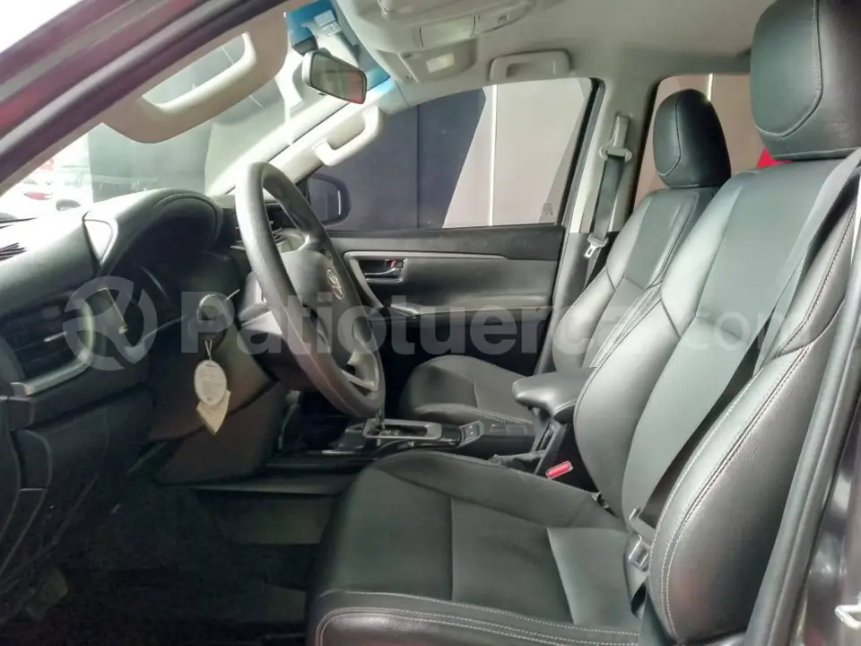 Foto 6 de Toyota New Fortuner