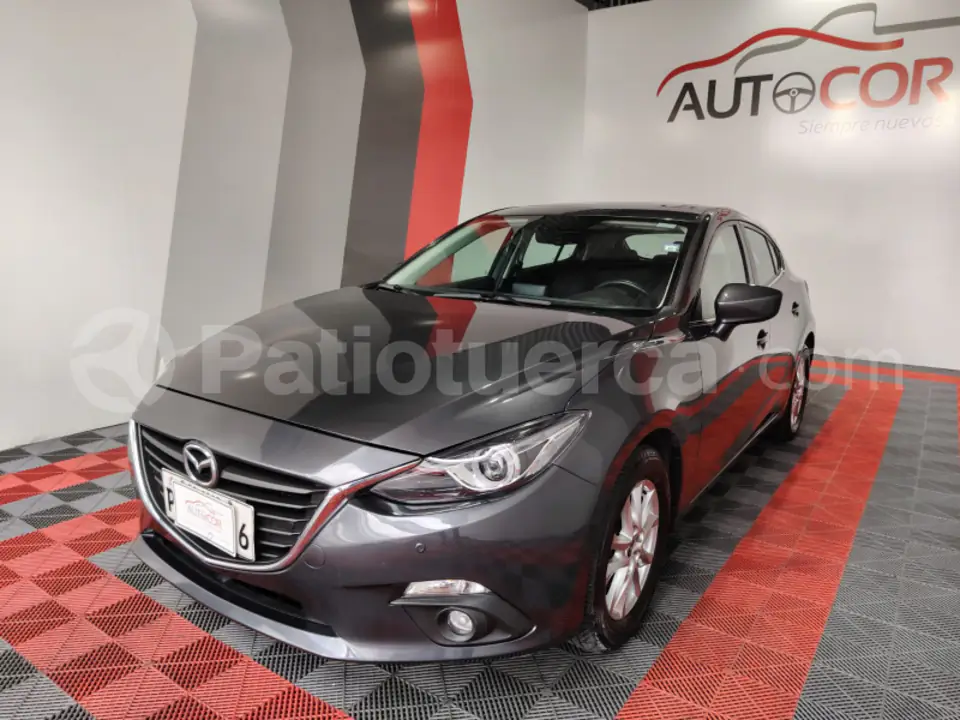 Foto 1 de Mazda NEW 3