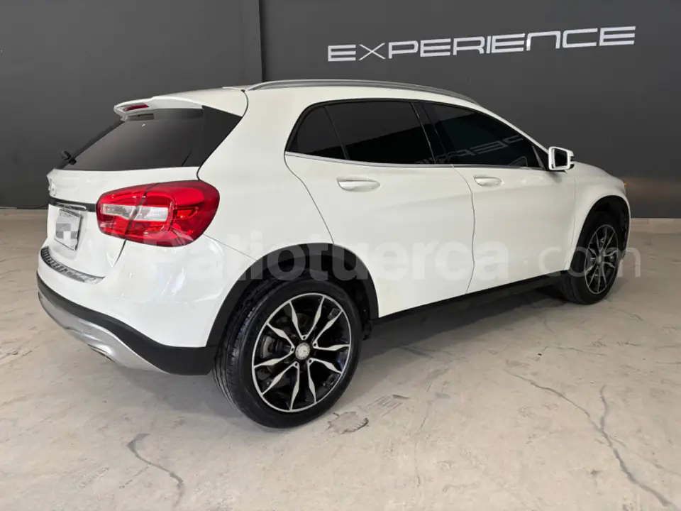 Foto 6 de Mercedes Benz GLA 250