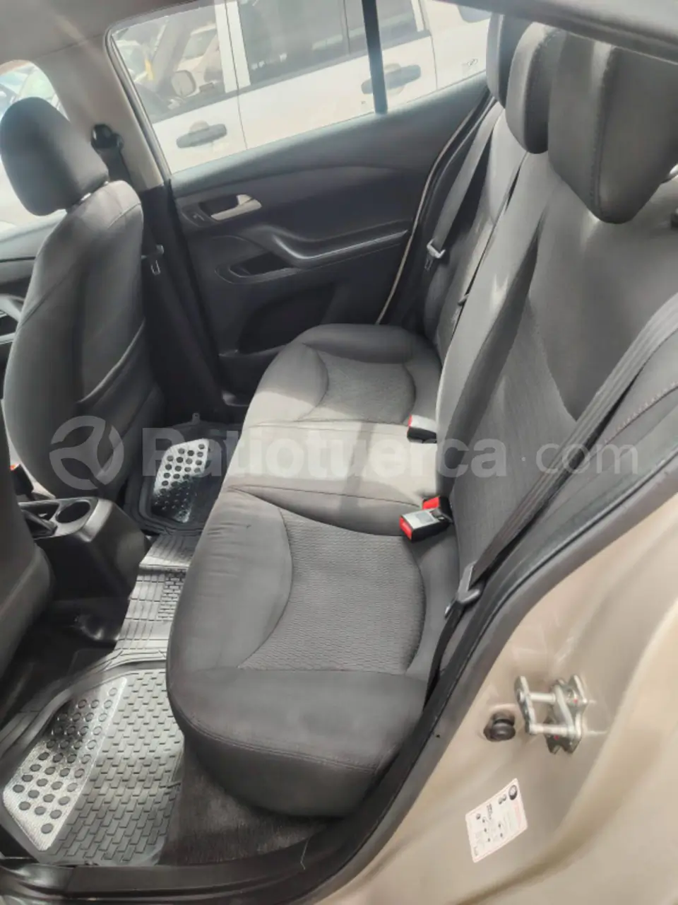 Foto 6 de Chevrolet SAIL LS