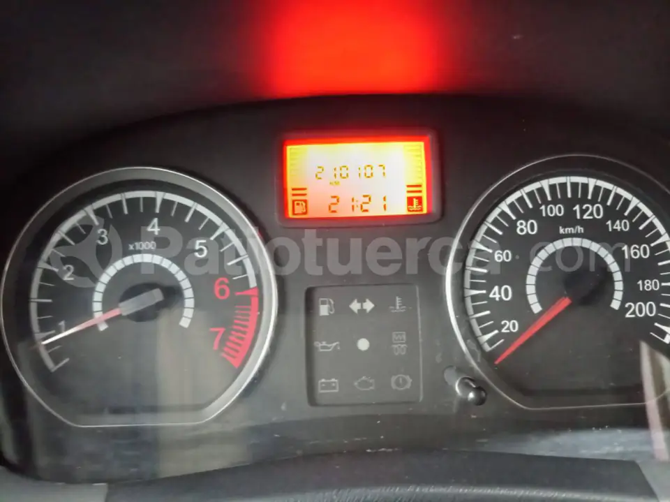 Foto 12 de Renault Logan Life