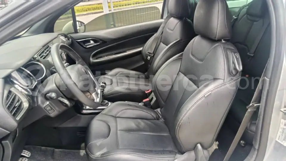 Foto 8 de Citroen DS3