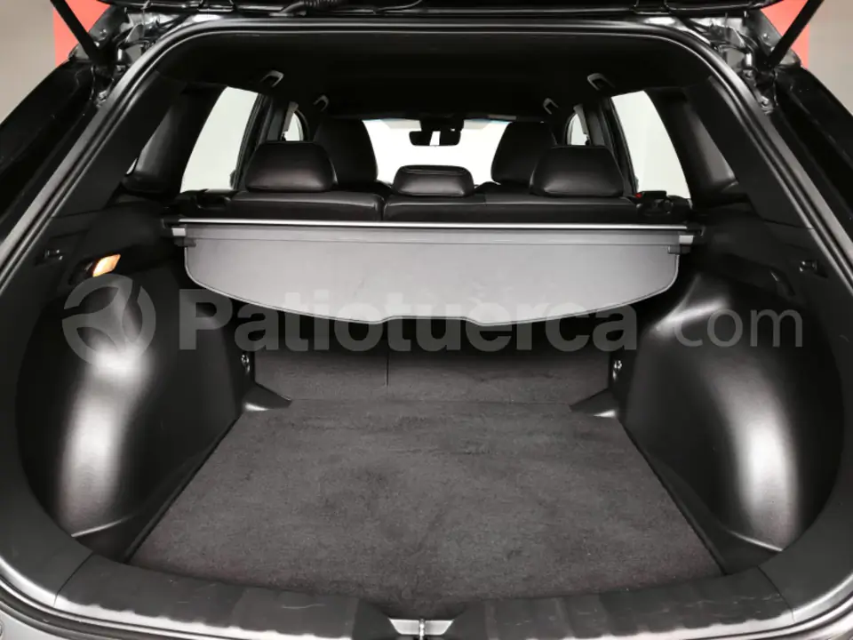 Foto 30 de Toyota COROLLA CROSS