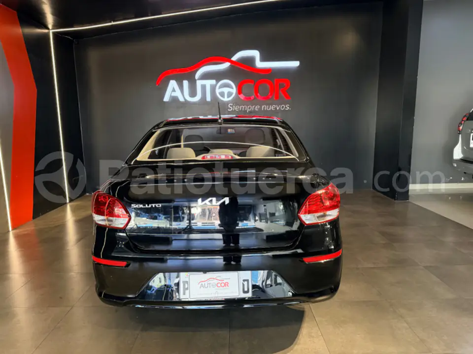 Foto 5 de Kia Soluto LX