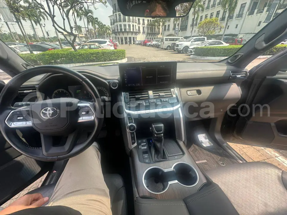 Foto 7 de Toyota Land Cruiser 300