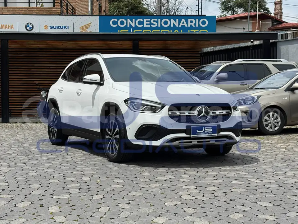 Foto 7 de Mercedes Benz GLA 200