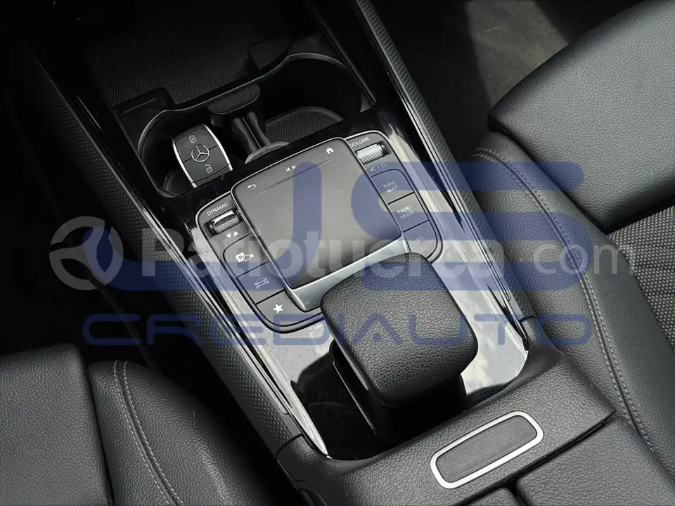 Foto 12 de Mercedes Benz GLA 200