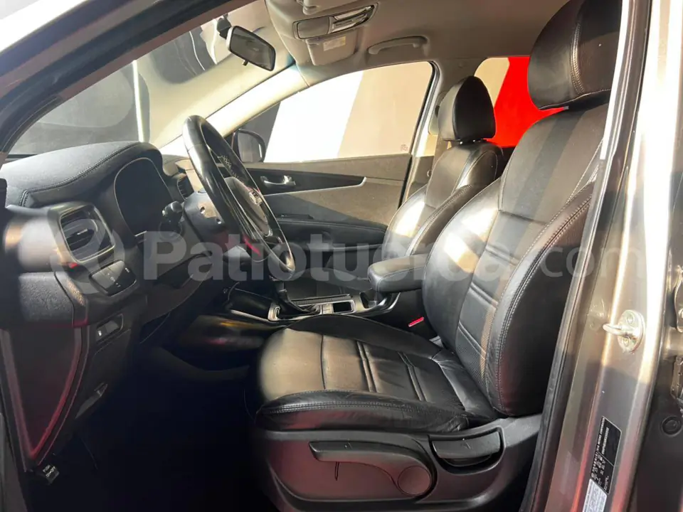 Foto 8 de Kia SORENTO 3.5L GSL AT 4X2