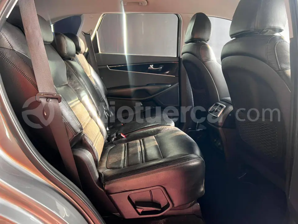 Foto 13 de Kia SORENTO 3.5L GSL AT 4X2