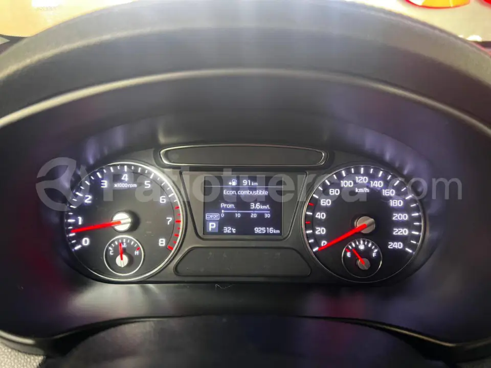 Foto 15 de Kia SORENTO 3.5L GSL AT 4X2