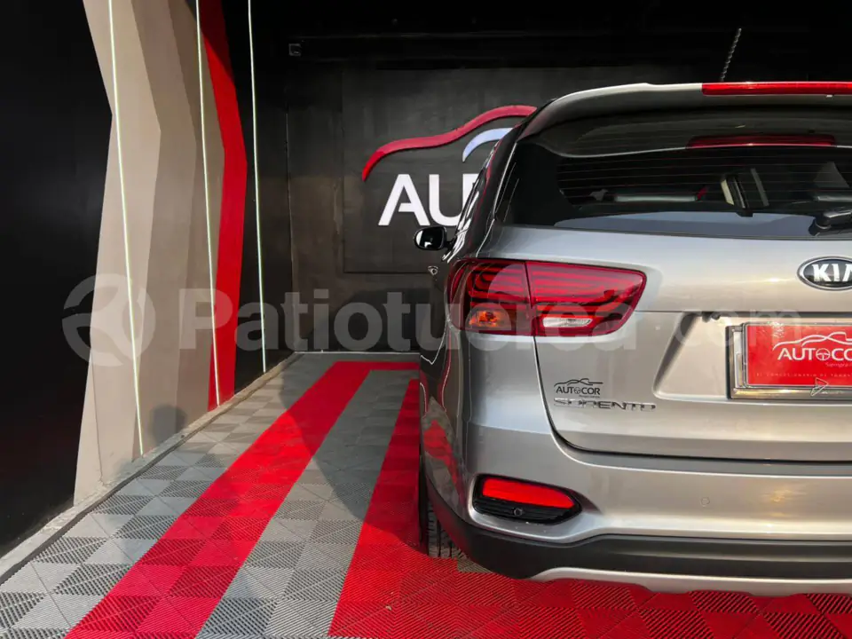 Foto 24 de Kia SORENTO 3.5L GSL AT 4X2