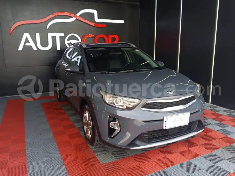 Foto 5 de Kia Stonic LX