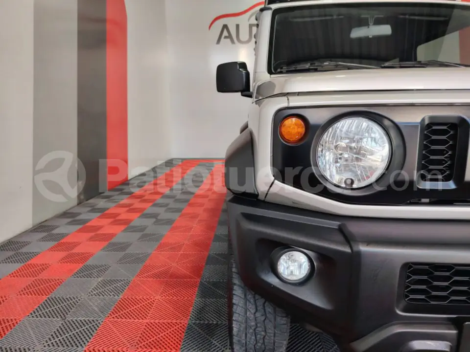 Foto 8 de Suzuki Jimny GL