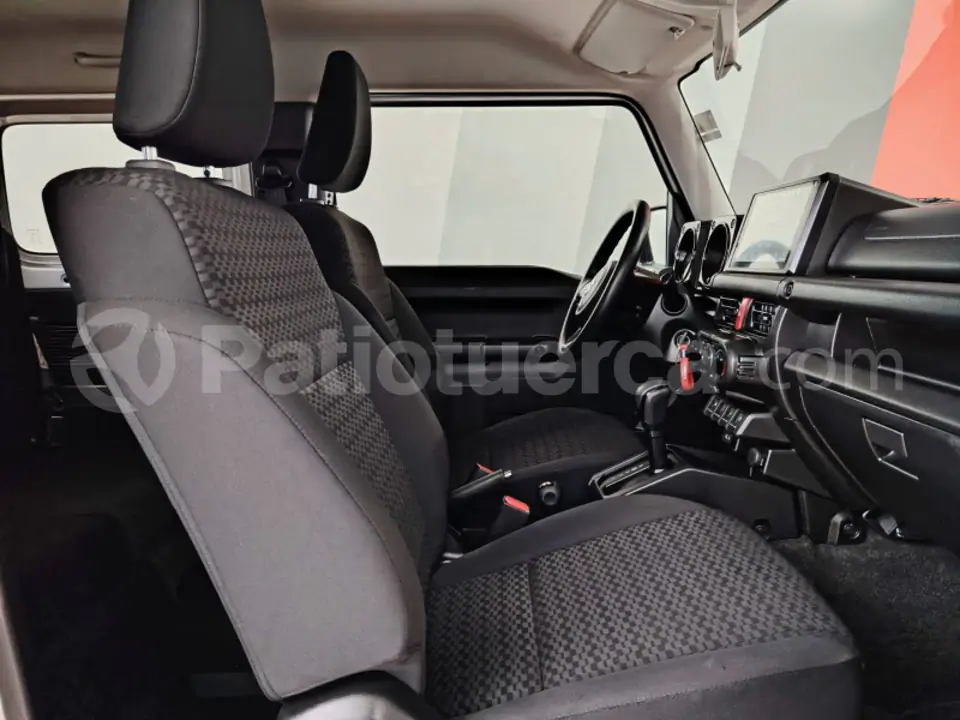 Foto 13 de Suzuki Jimny GL