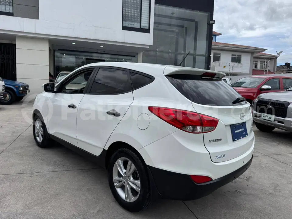 Foto 2 de Hyundai TUCSON IX 2.0 4X4