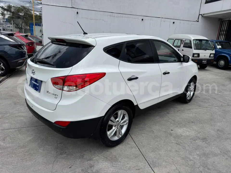Foto 6 de Hyundai TUCSON IX 2.0 4X4