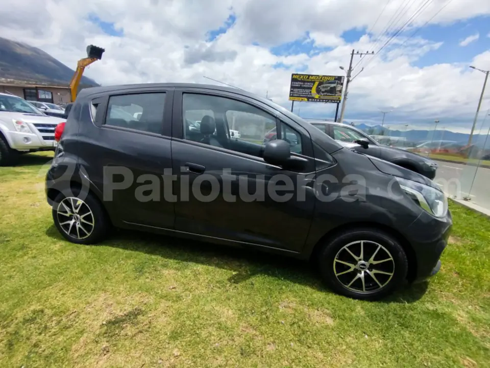 Foto 3 de Chevrolet Spark GT
