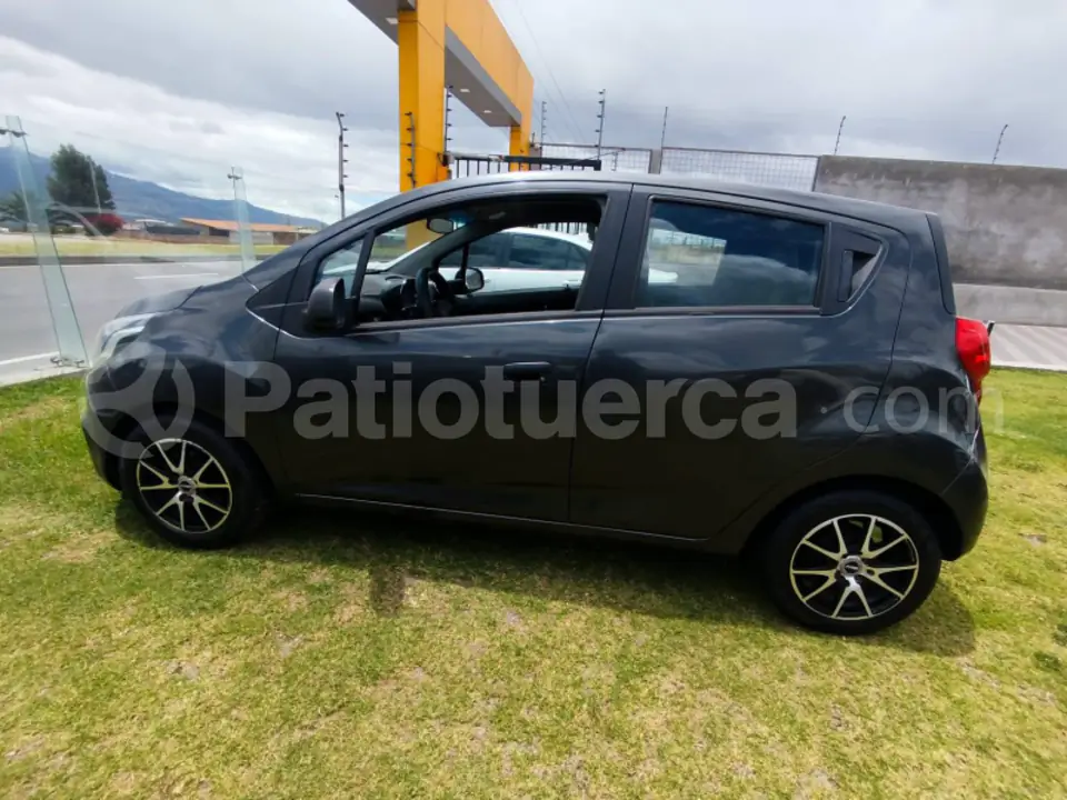 Foto 4 de Chevrolet Spark GT