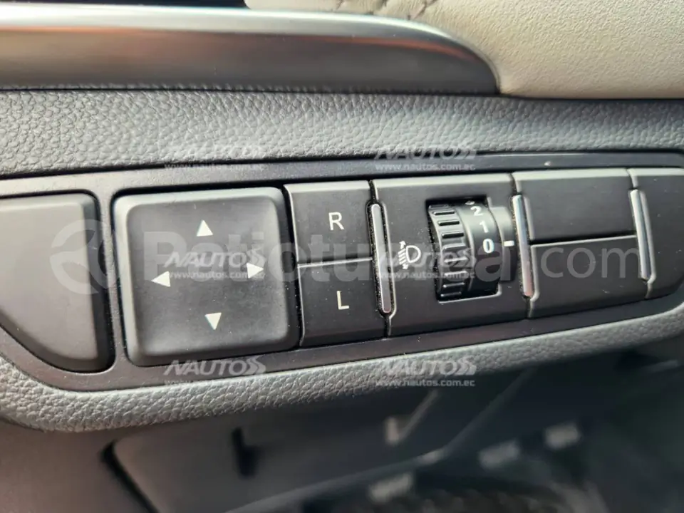 Foto 11 de Chevrolet Captiva LTZ Turbo