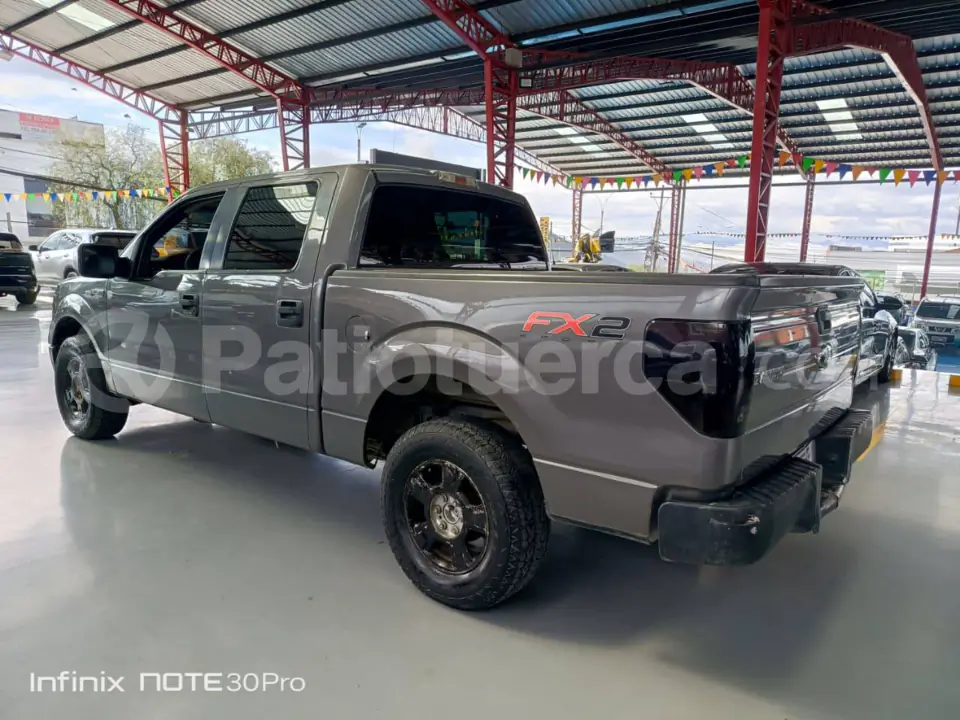 Foto 3 de Ford F150 XLT Lariat