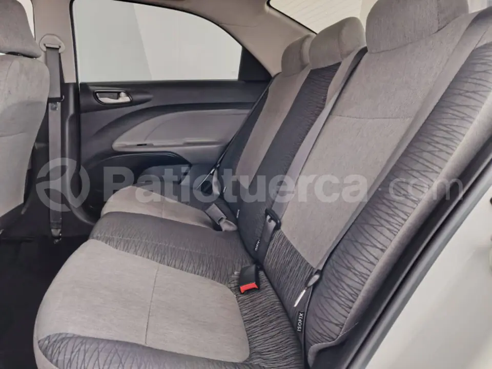 Foto 10 de Kia Soluto LX