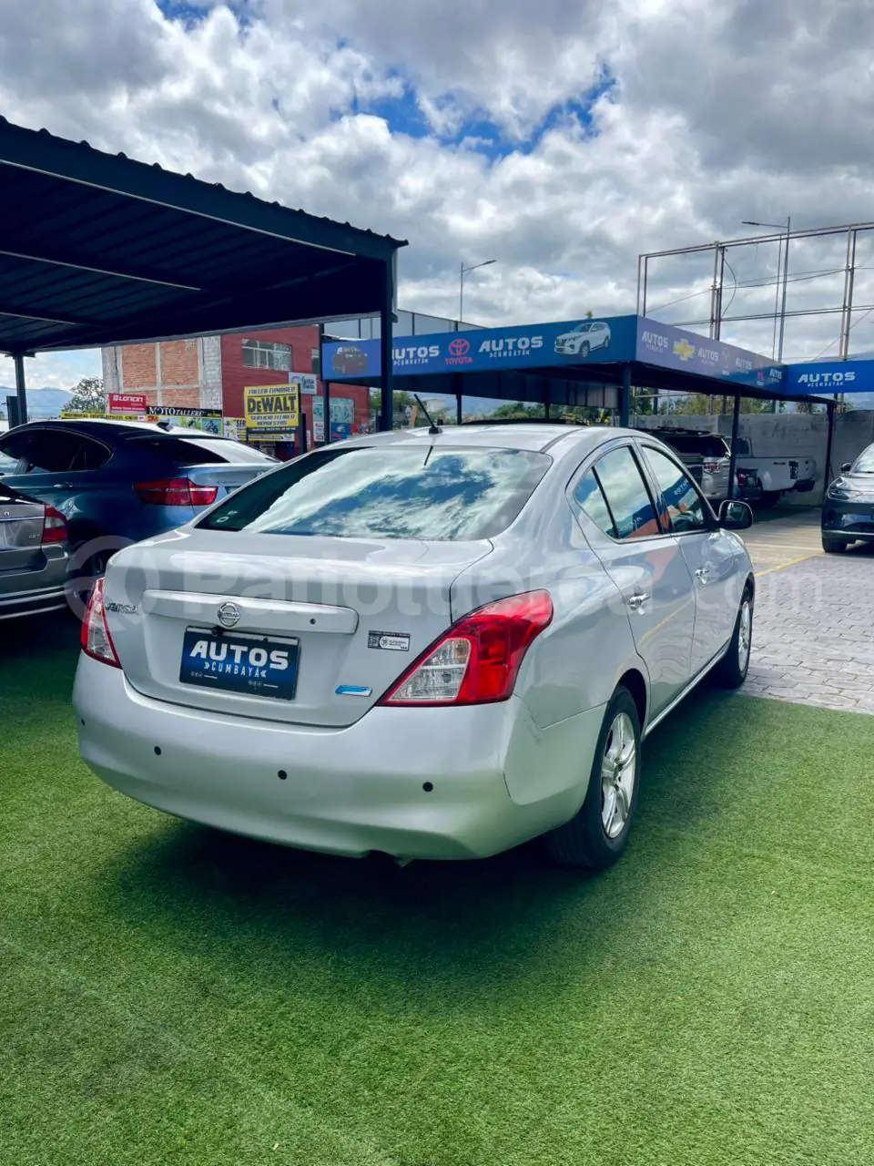 Foto 5 de Nissan Versa