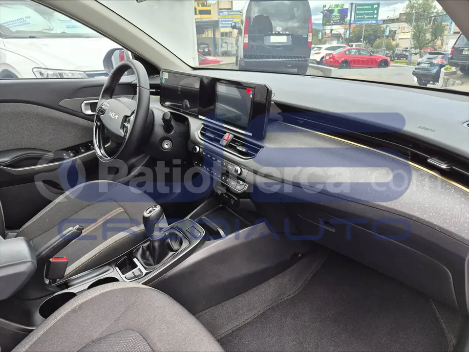 Foto 14 de Kia K3 EX