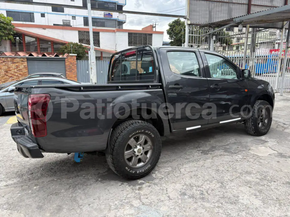 Foto 3 de Chevrolet D-MAX CRDI 2.5 CD 4X2 TM DIESEL