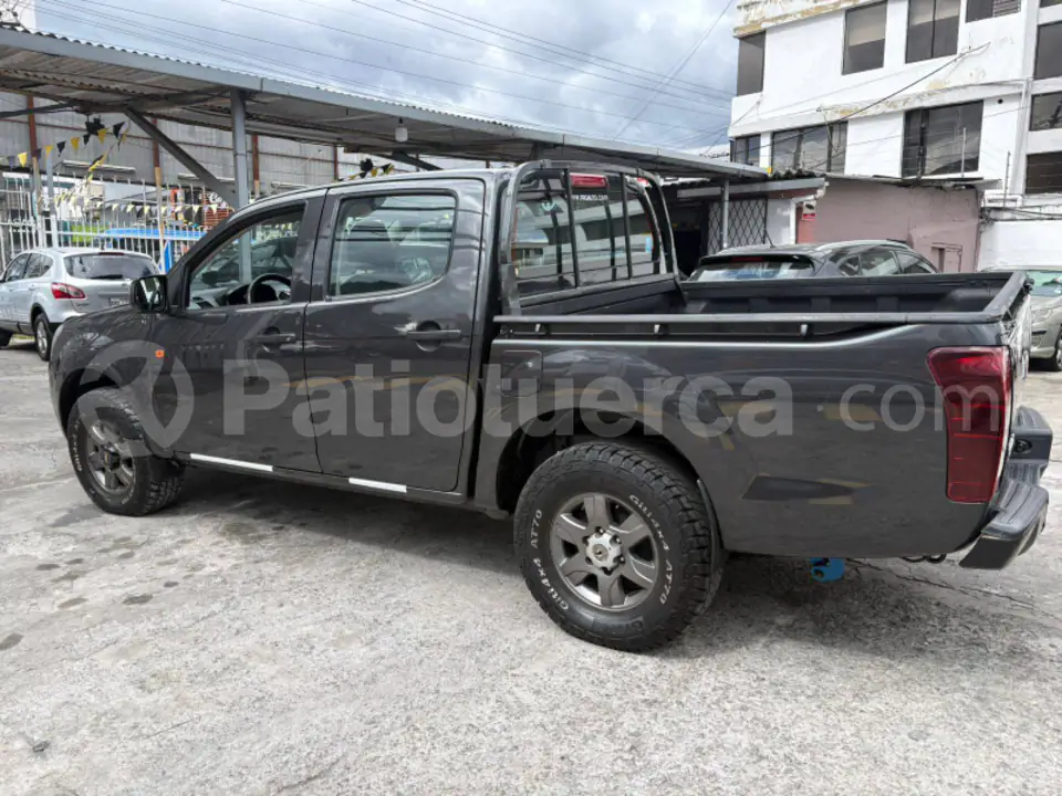 Foto 4 de Chevrolet D-MAX CRDI 2.5 CD 4X2 TM DIESEL