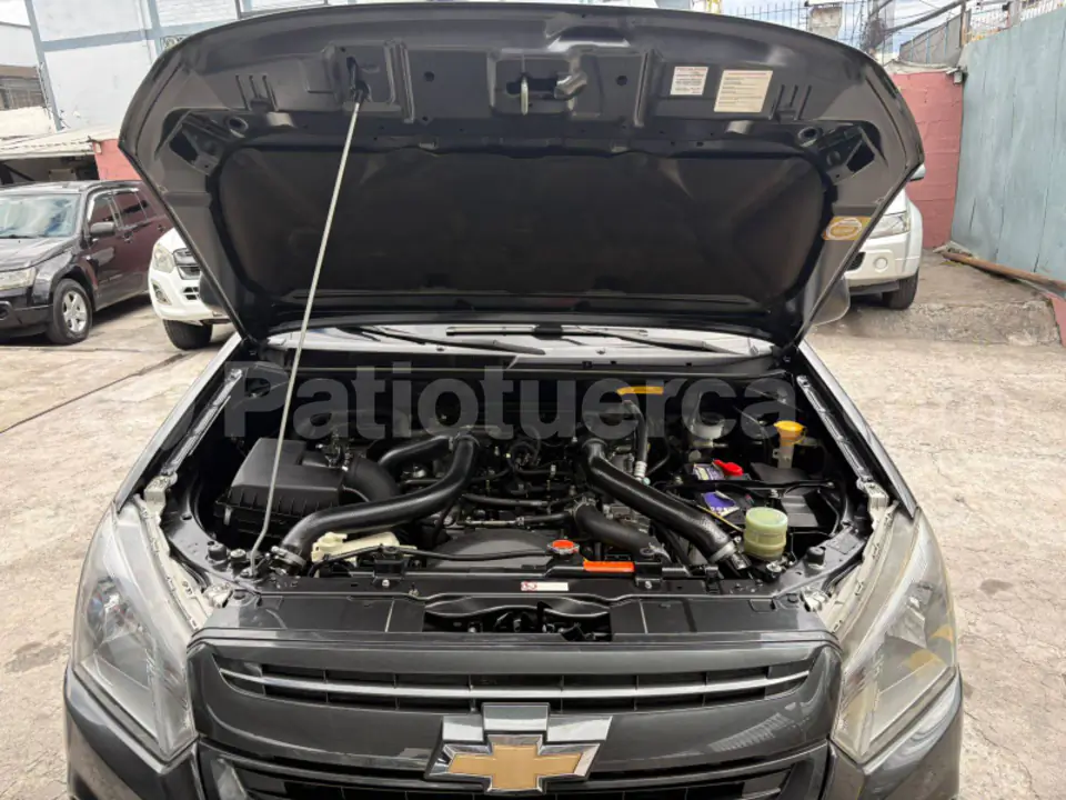 Foto 8 de Chevrolet D-MAX CRDI 2.5 CD 4X2 TM DIESEL
