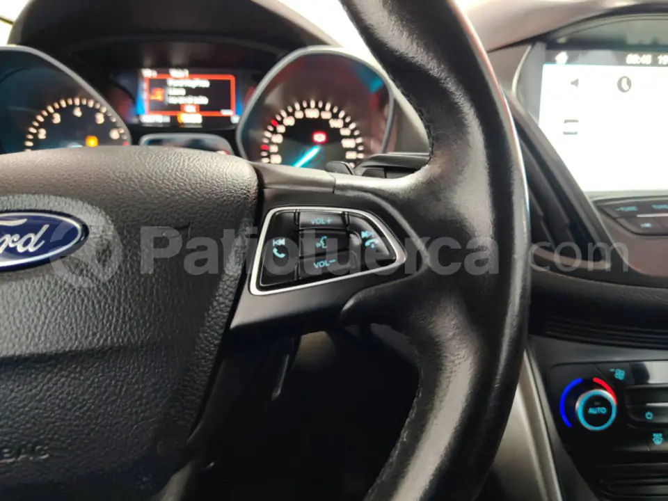 Foto 24 de Ford Escape S