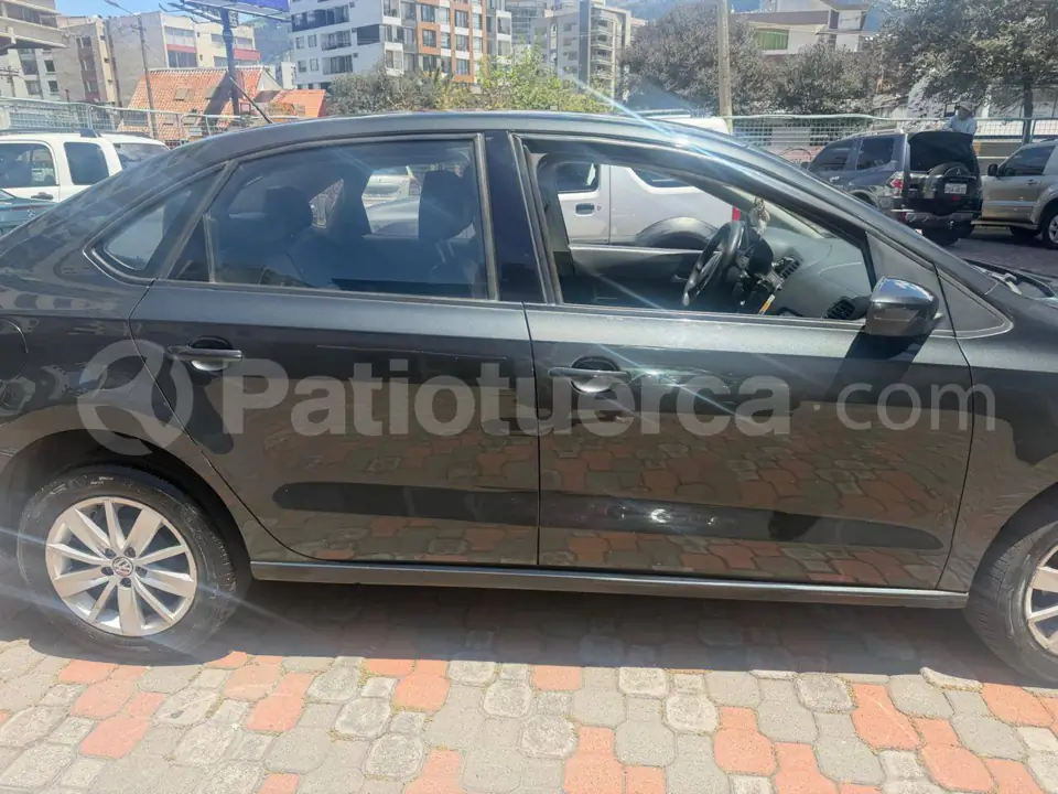Foto 4 de Volkswagen POLO CONFORTLINE