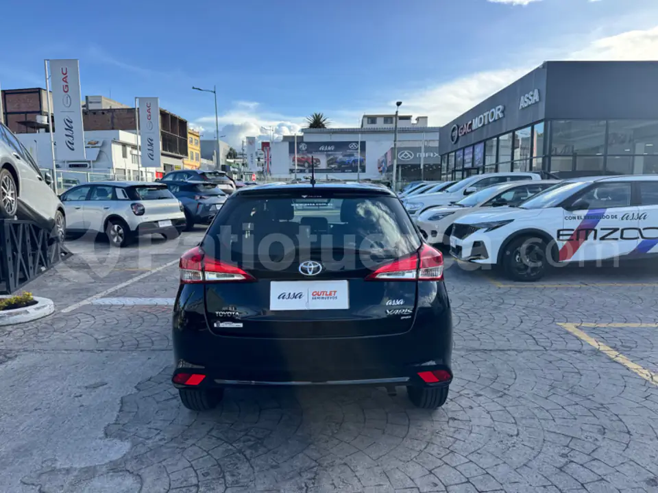 Foto 6 de Toyota Yaris HB