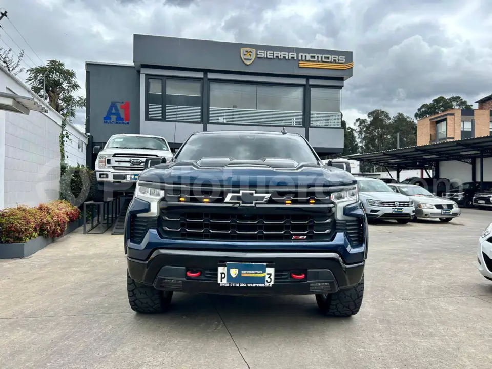 Foto 2 de Chevrolet Silverado Trailboss Z71 AC