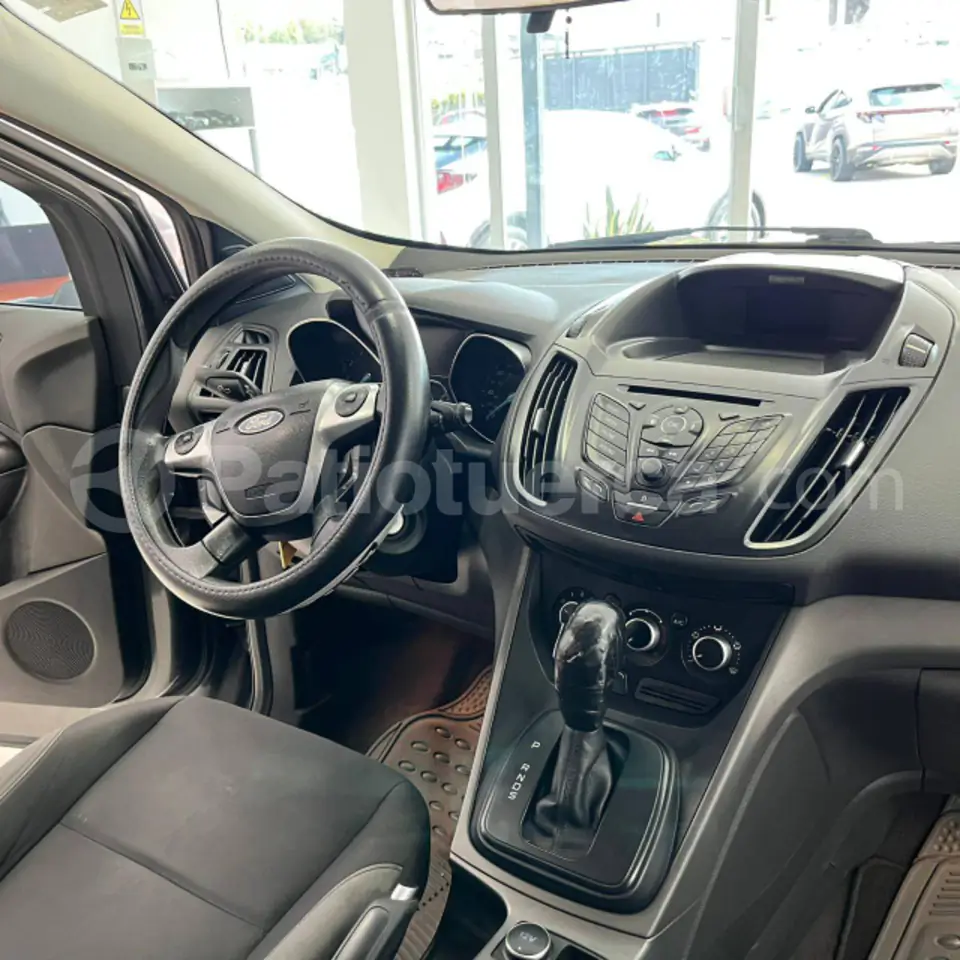 Foto 12 de Ford Escape S