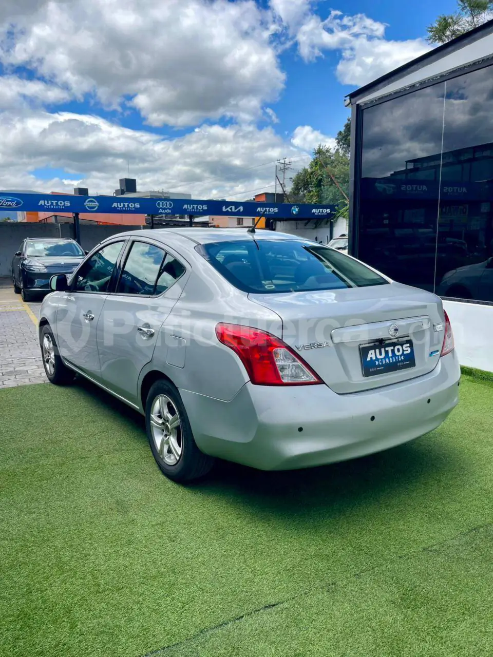 Foto 4 de Nissan Versa