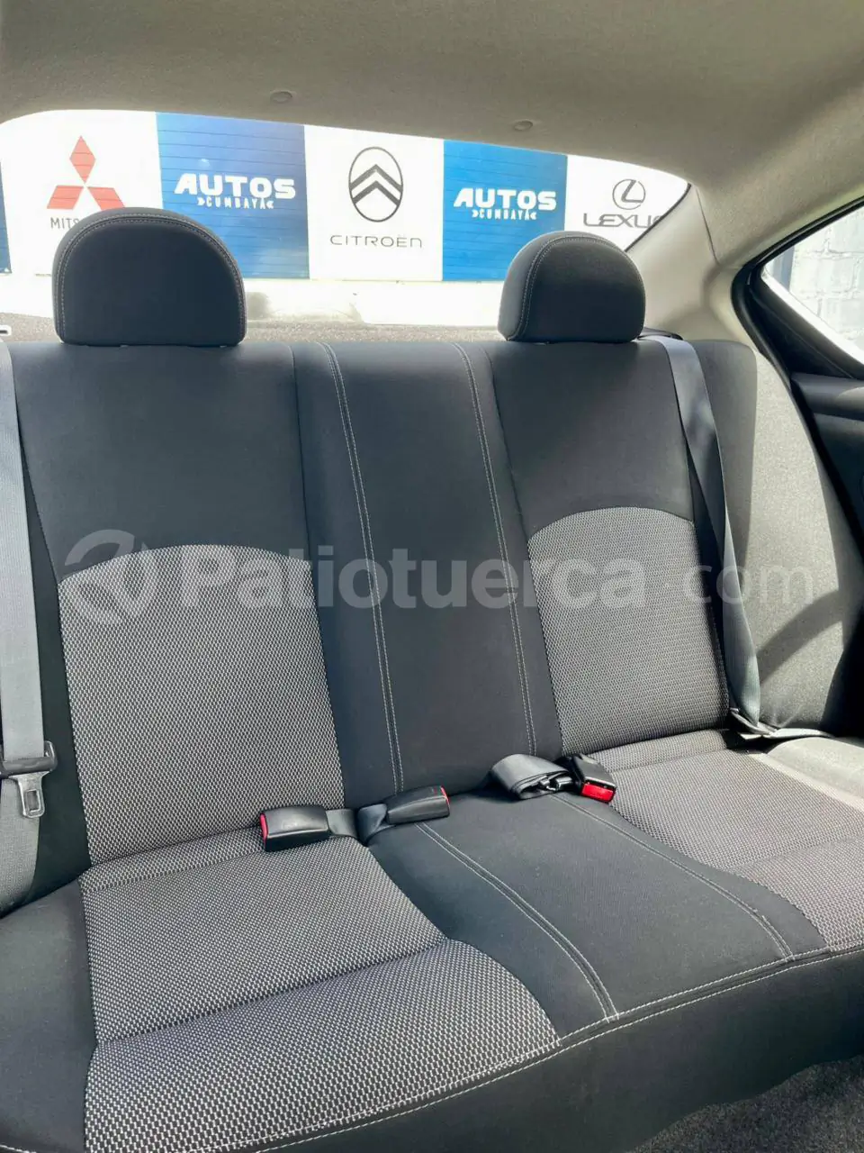 Foto 14 de Nissan Versa