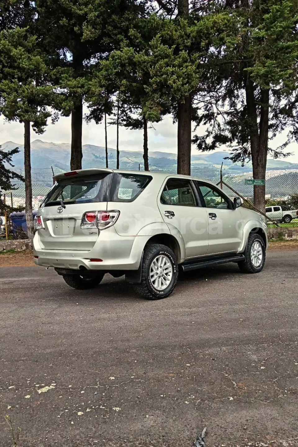Foto 2 de Toyota Fortuner 2.7