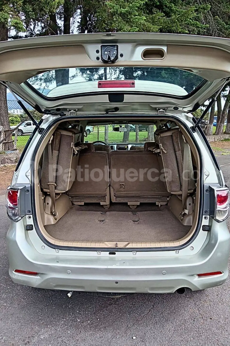 Foto 9 de Toyota Fortuner 2.7