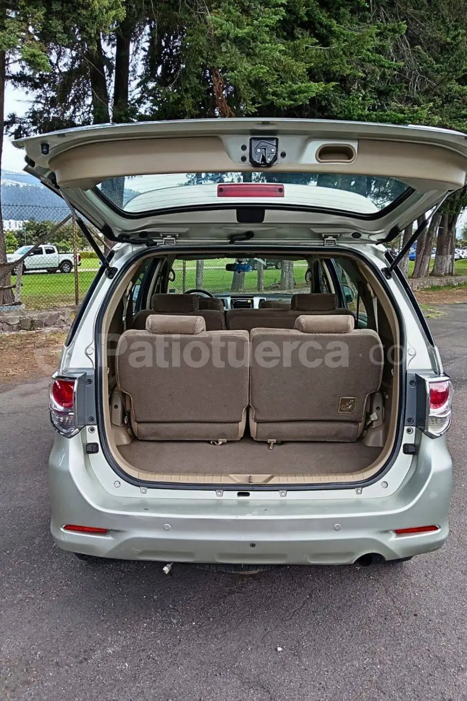 Foto 10 de Toyota Fortuner 2.7
