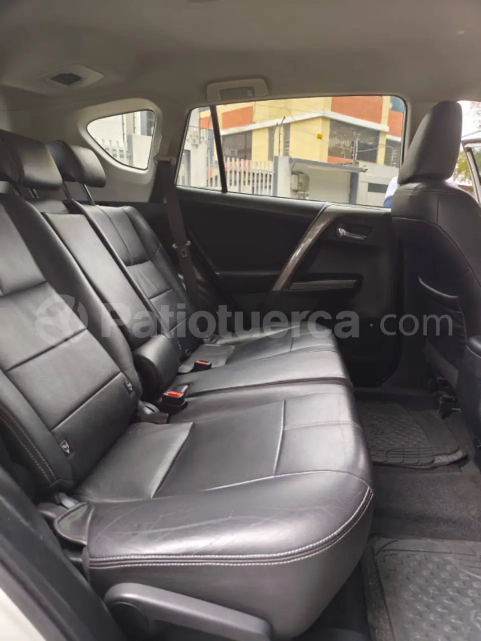 Foto 9 de Toyota RAV 4