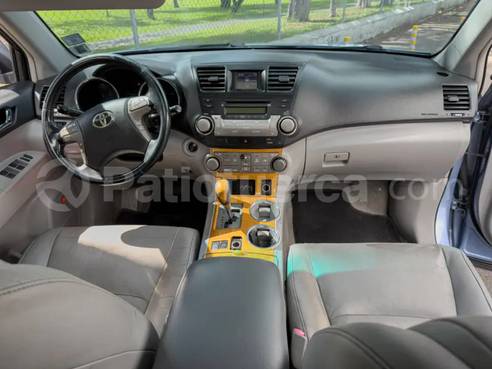 Foto 8 de Toyota Highlander Limited Hibrido