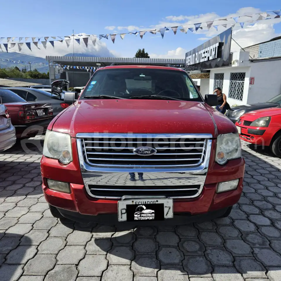 Foto 2 de Ford Explorer XLT