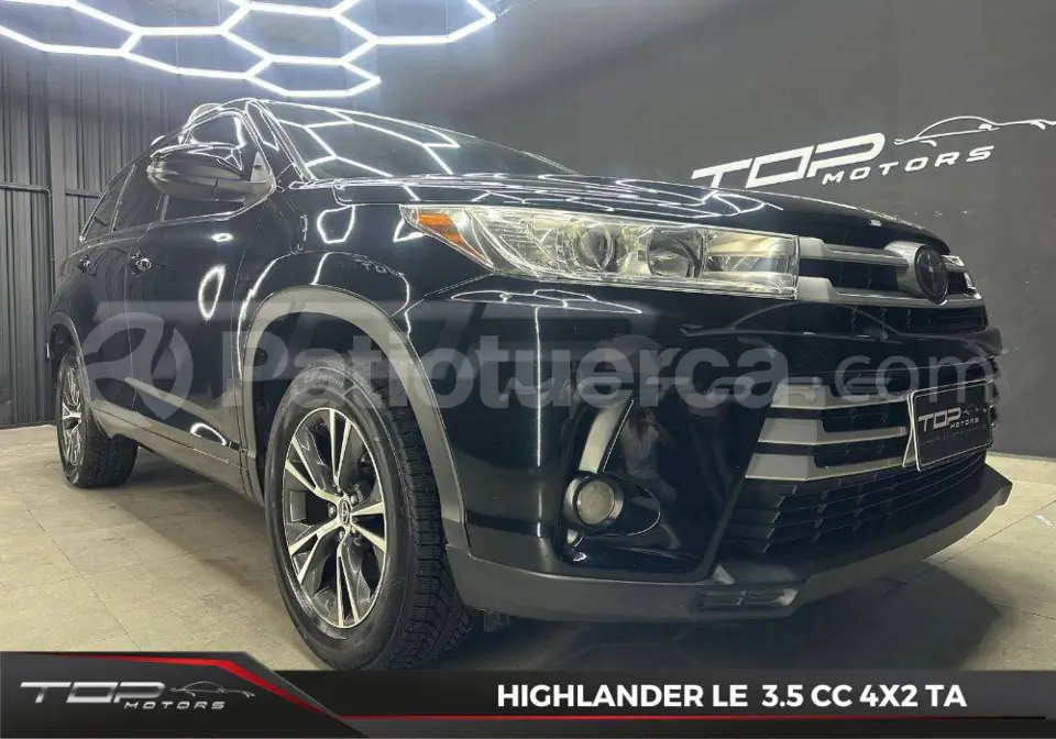 Foto 1 de Toyota Highlander LE