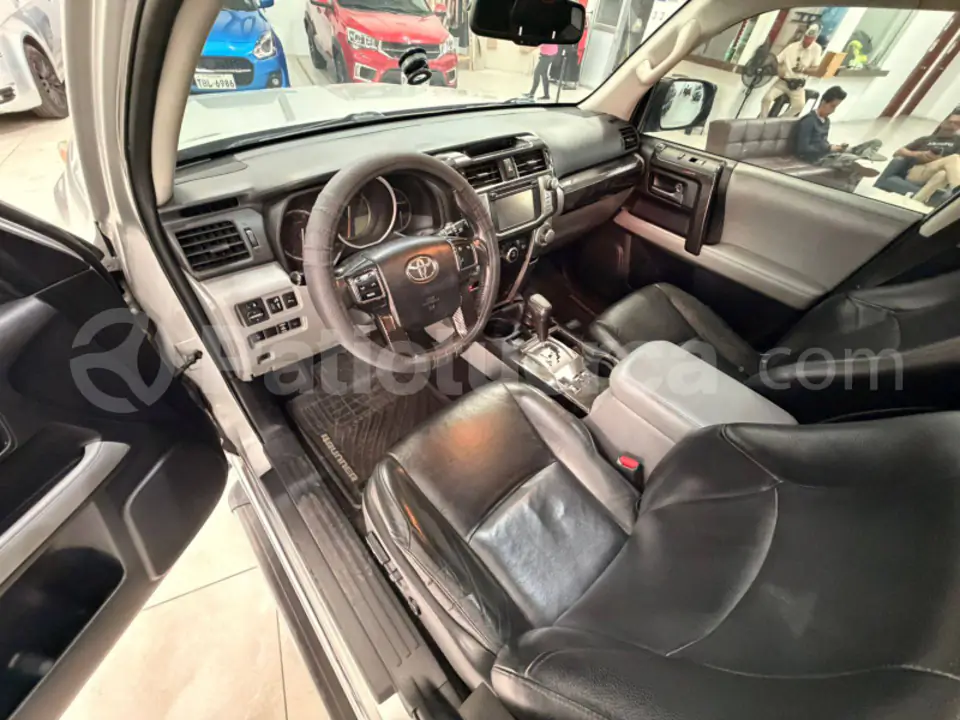 Foto 5 de Toyota 4Runner SR5